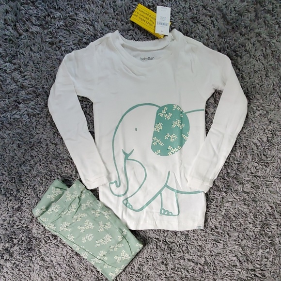 GAP Other - NWT size 5 GAP Pajama set Elephants and Flowers